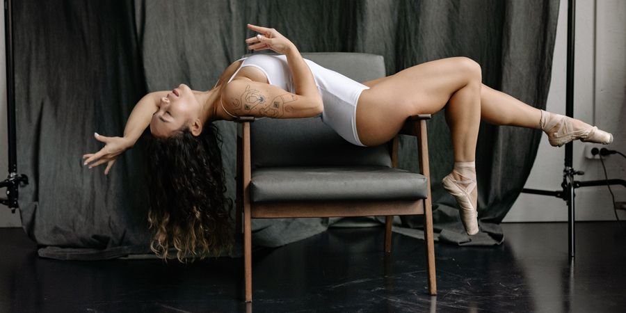 Chair dance