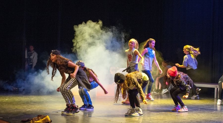 Les dossiers "les métiers liés à la danse"